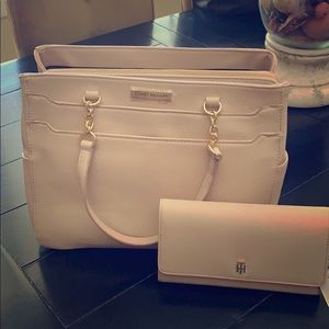 NWT Large Tommy Hilfiger bag with wallet